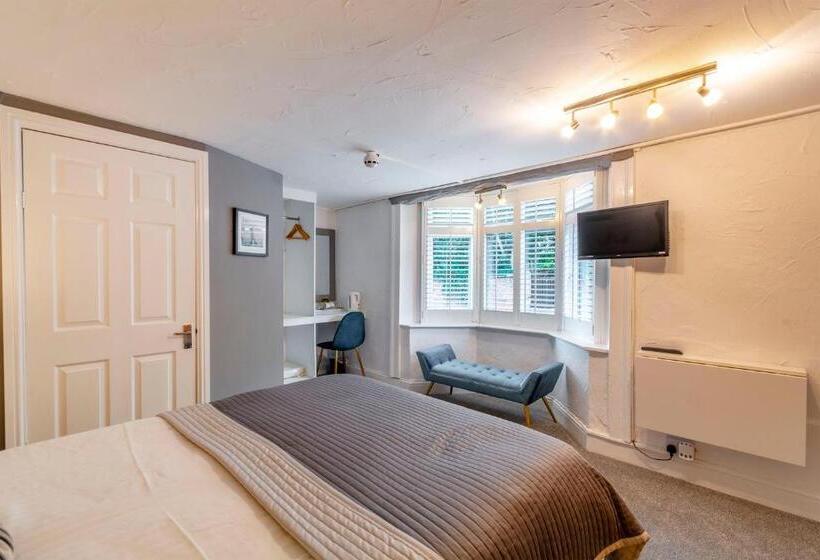 فندق فئة نجمة واحدة The Forest Lodge