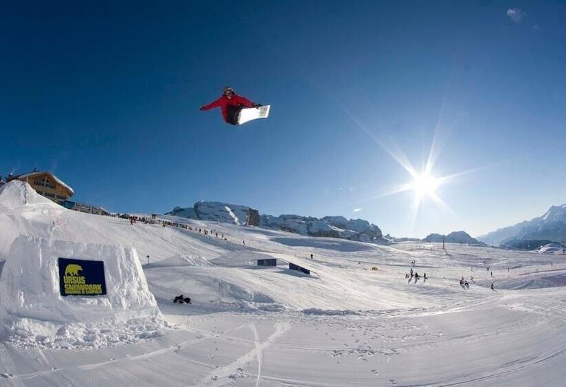 هتل Garni Arnica S