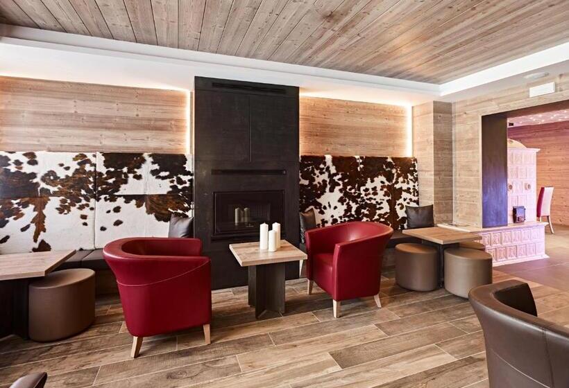 هتل Garni Arnica S