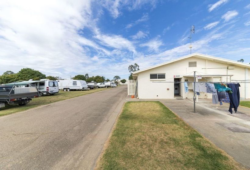 فندق Benalla Tourist Park