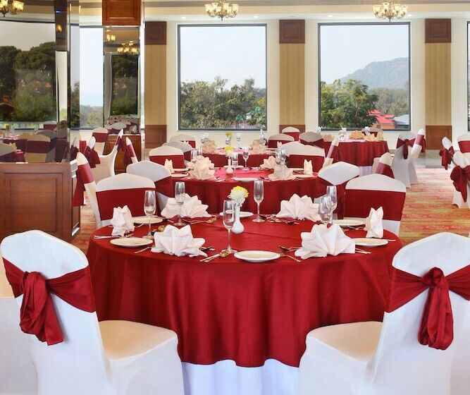 酒店 Rs Sarovar Portico