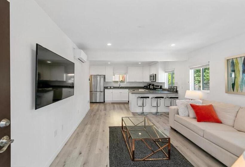 צימר Muirfield Chic City Bungalow With Parking