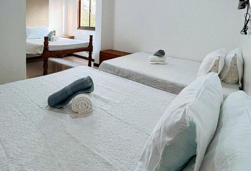 مبيت وإفطار Reddoorz At Casa Rafaelle Transient Ilocos Sur