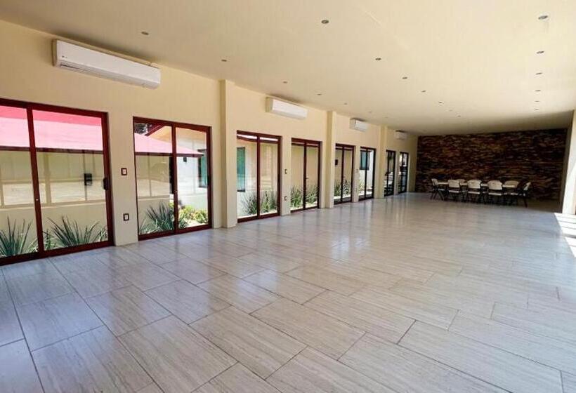 فندق Campestre Santa Clara