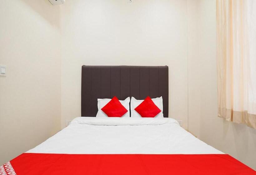 فندق Oyo Flagship Nirmala Palace