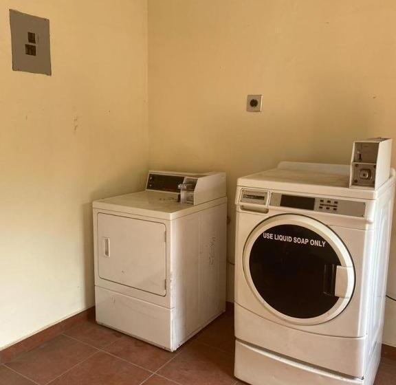 پانسیون Hostal Las 3 J