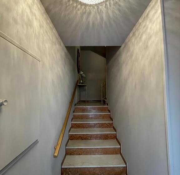 پانسیون Prestige Suite Via Romagnoli