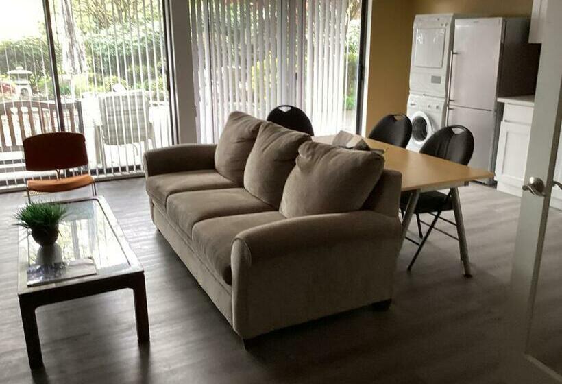 بنسيون Garden View 2 Bedroom Suite C And D
