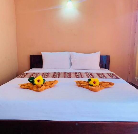 پانسیون Inthila Garden Guest House