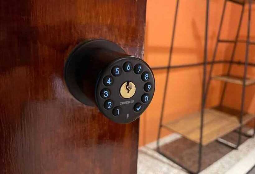 تختخواب و صبحانه La Bonita Guesthouse