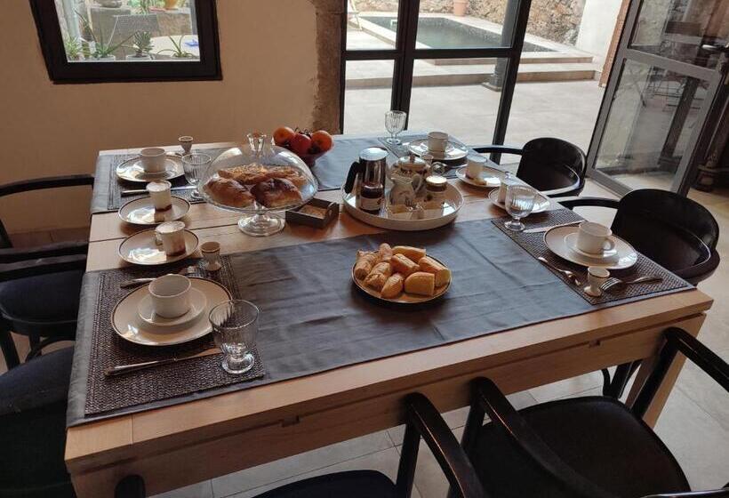 تختخواب و صبحانه Le Clos Du Grenadier, Maison D Hôtes