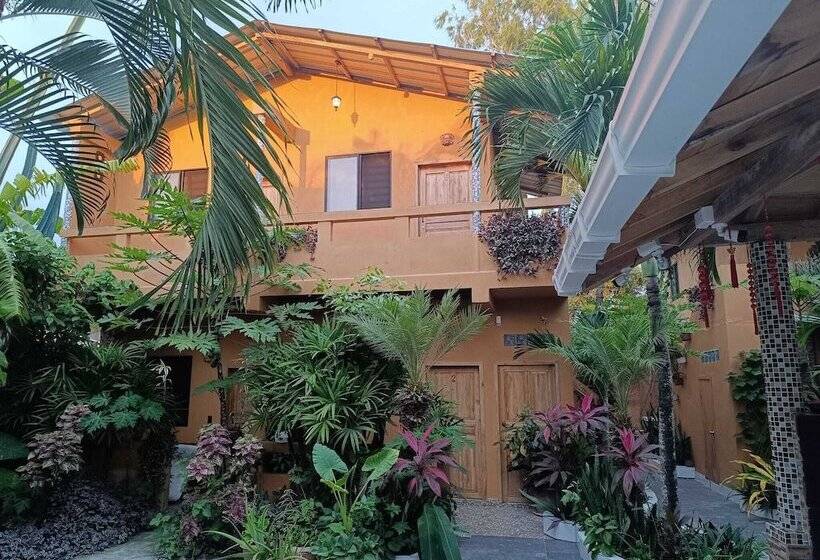 پانسیون Casa Shangri La