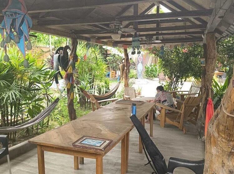 پانسیون Casa Shangri La