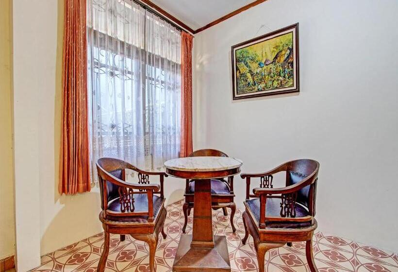 هتل Capital O 92894 Griya Lathifah Homestay Syariah