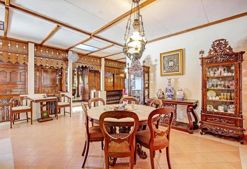 هتل Capital O 92894 Griya Lathifah Homestay Syariah