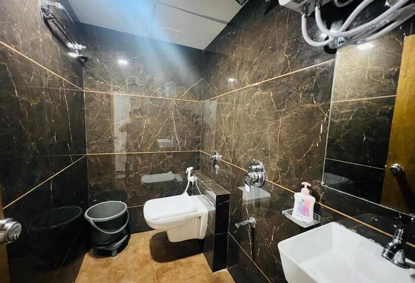Отель Secure Inn