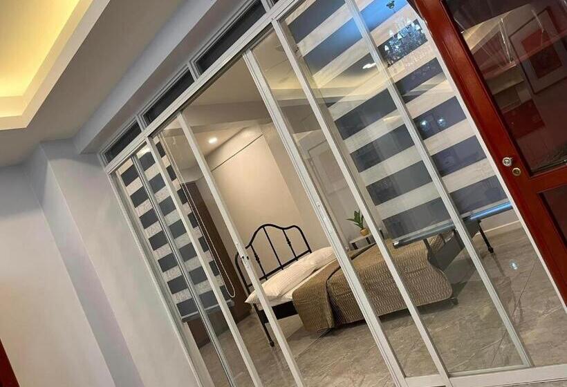 פנסיון A Touch Of Class Inn San Juan City Nr Ortigas, Bgc