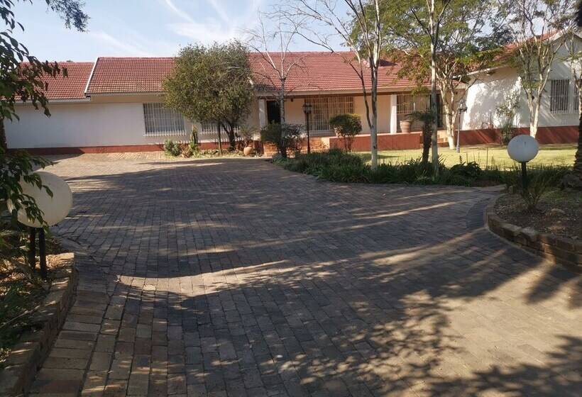 פנסיון Kaste Guest House Edenvale