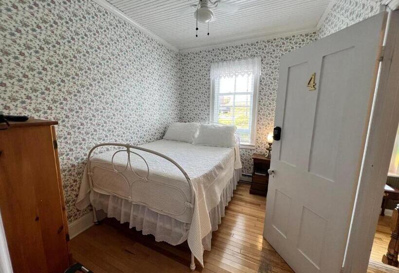 مبيت وإفطار Kelly S Landing