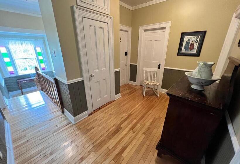 مبيت وإفطار Kelly S Landing