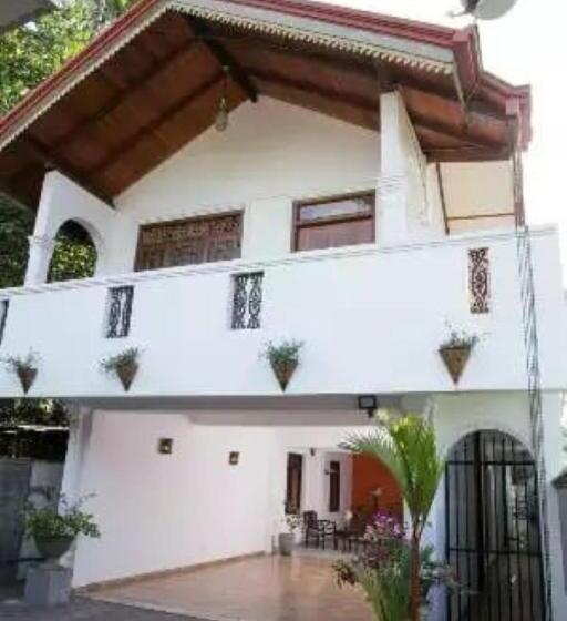膳宿费 Maggona Beach Villa