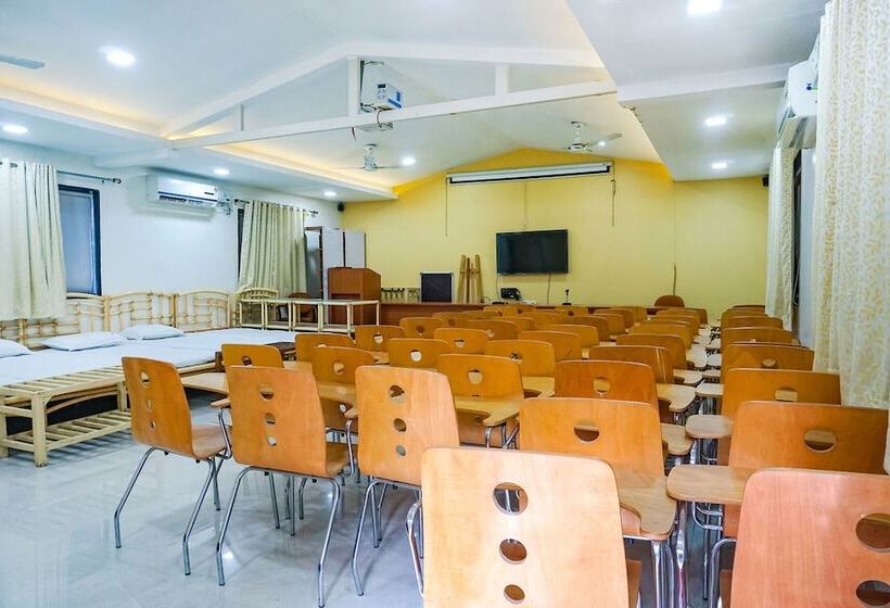 리조트 Fabhotel Vishwakirti Agri