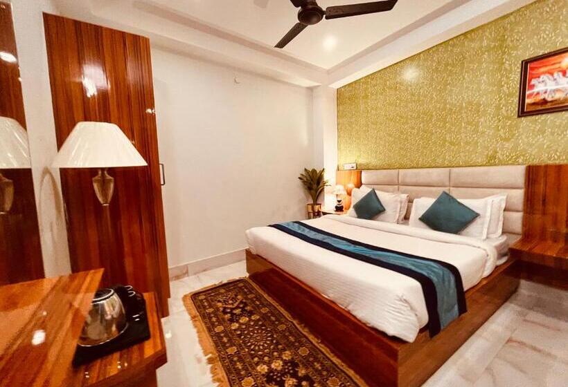 Tirath View Central Hotel   A Comfortable Stay