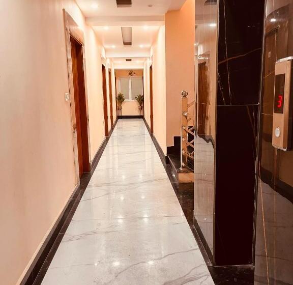 Tirath View Central Hotel   A Comfortable Stay