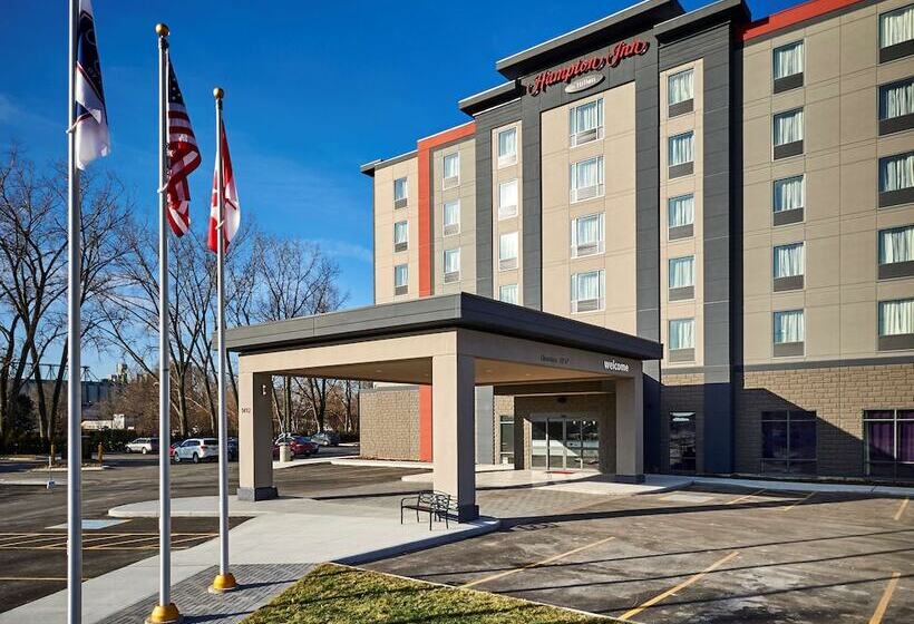 هتل Hampton Inn By Hilton Sarnia/point Edward