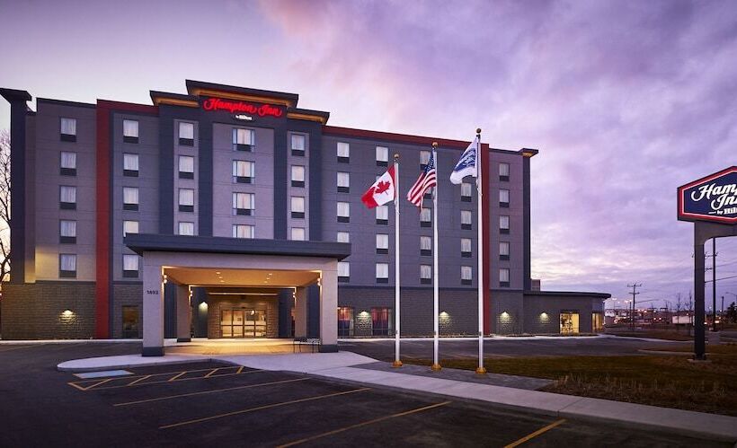هتل Hampton Inn By Hilton Sarnia/point Edward