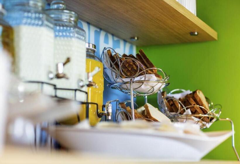 هتل Ibis Budget Brisbane Airport