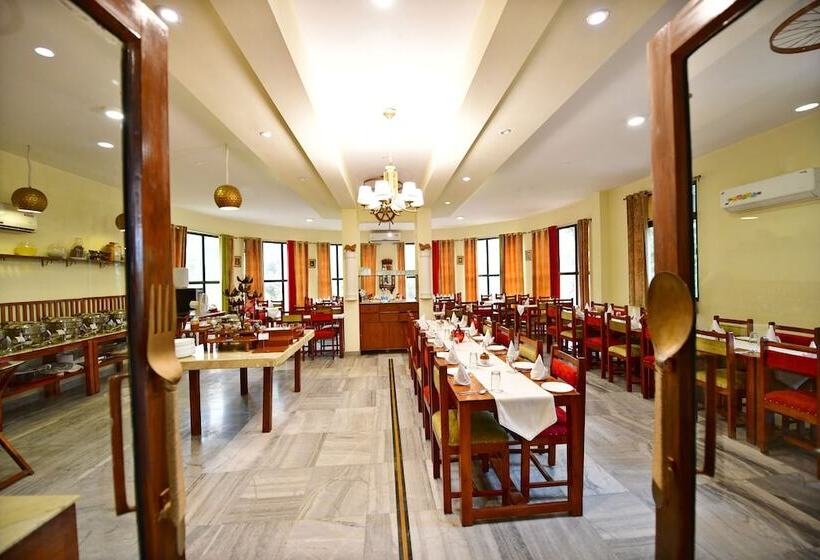 فندق Kadamb Kunj Resort   Bharatpur