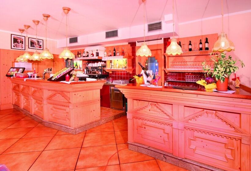 هتل Villetta Maria Cottage