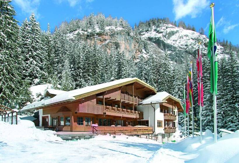 هتل Villetta Maria Cottage