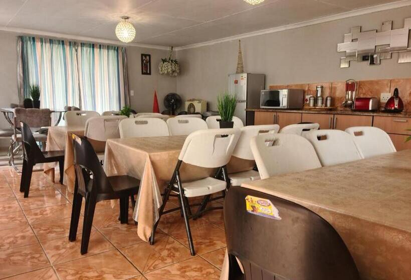 Пансион All Are Welcome Guest House