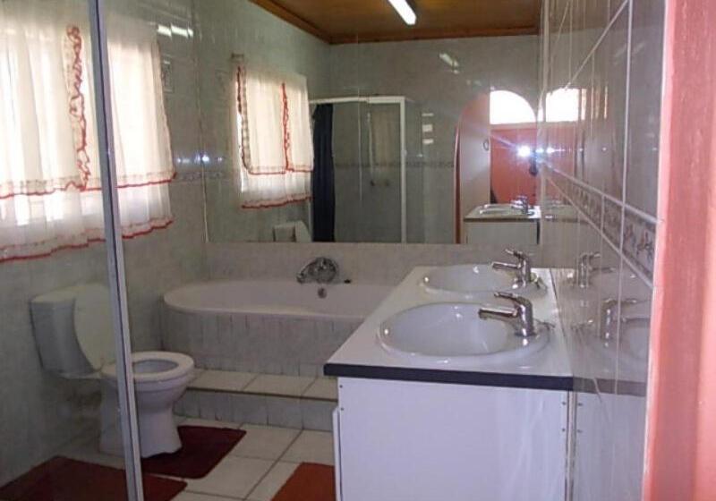 Пансион All Are Welcome Guest House