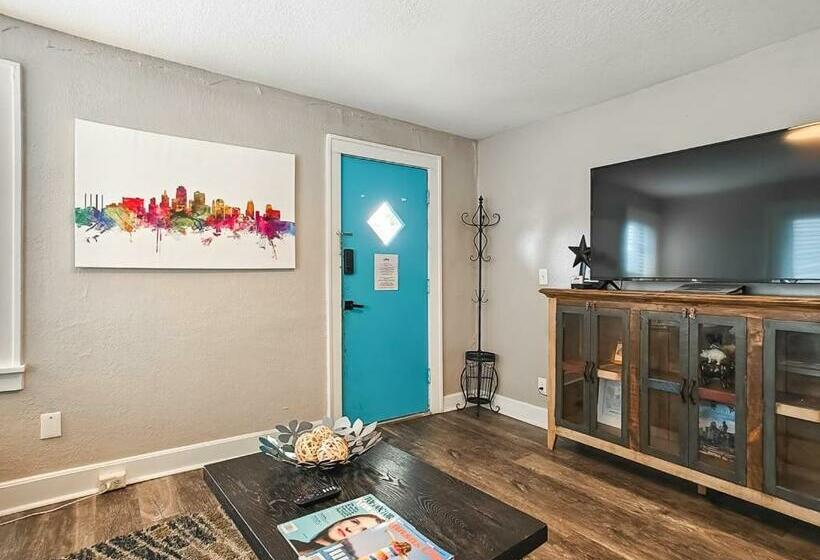 Общежитие Heart Of Westport 1br