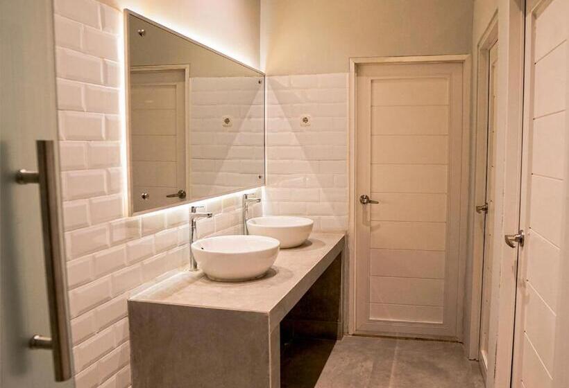 هتل کپسول Ketje Luxury Capsule Mitra Reddoorz