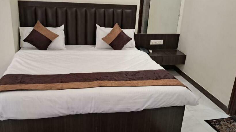 فندق Govindam Elite