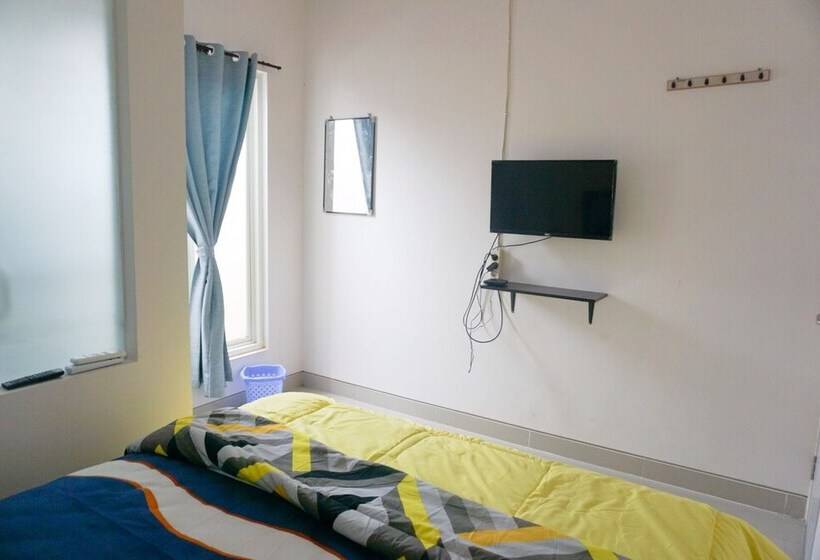 پانسیون Surabaya Homey Near Airport