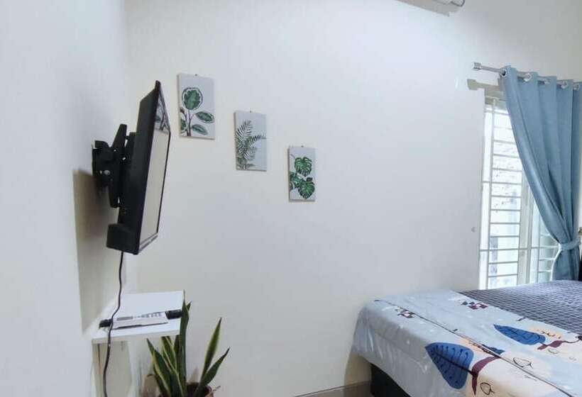 پانسیون Surabaya Homey Near Airport