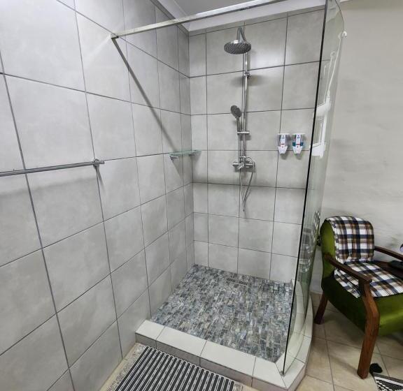 مبيت وإفطار Emani Guest House