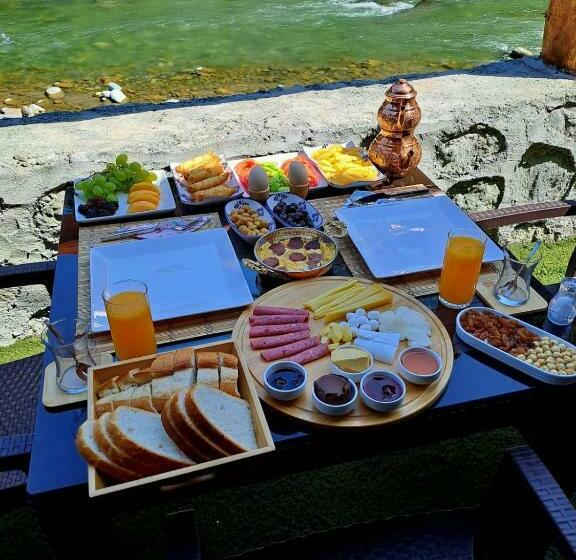 مبيت وإفطار Katre Bungalov