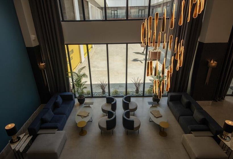 فندق V Center