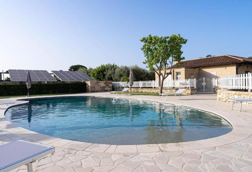 Borgo Specchia Natural Resort