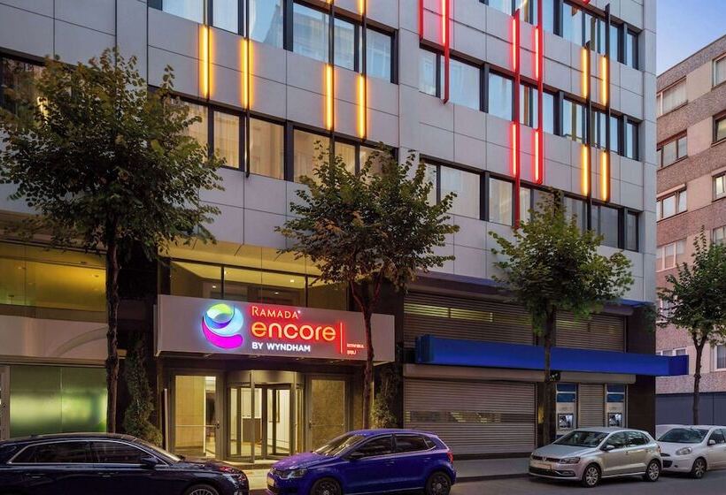 בית מלון כפרי Ramada Encore By Wyndham Istanbul Sisli