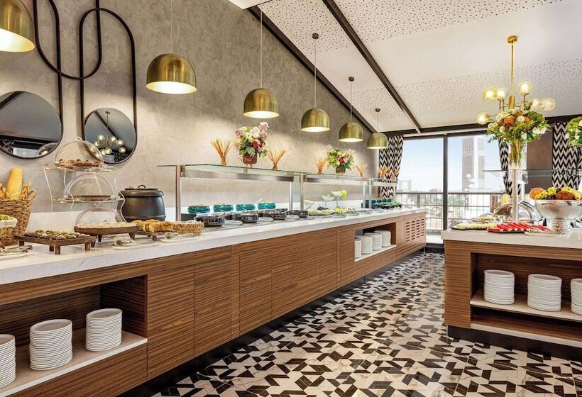 בית מלון כפרי Ramada Encore By Wyndham Istanbul Sisli