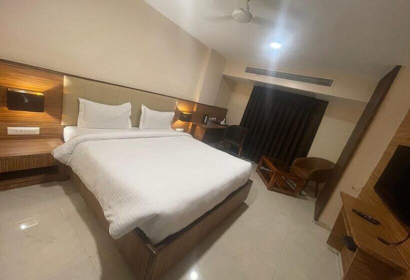 فندق High Rise Regency