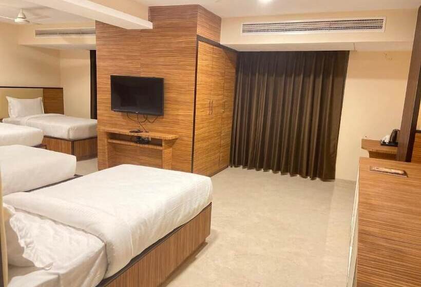 فندق High Rise Regency