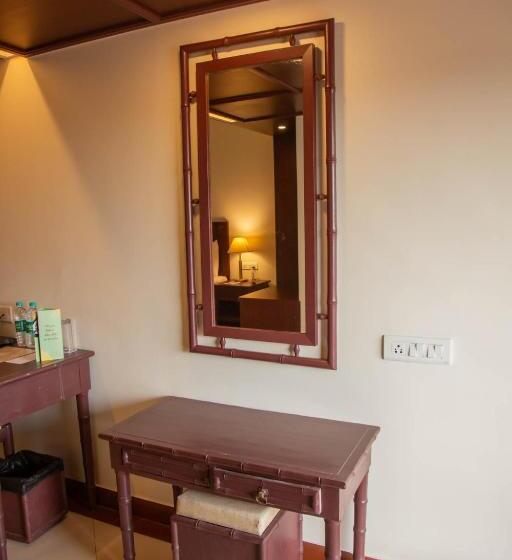 فندق Naveen Residency